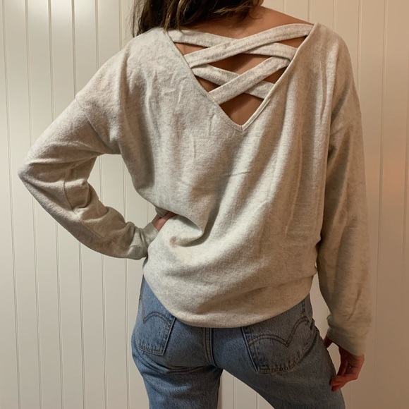 Women’s V-Neck Sweater - Picture 6 of 8